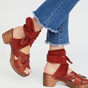 Free People Brown Wrap Emmy Clogs NWOT Wood Suede